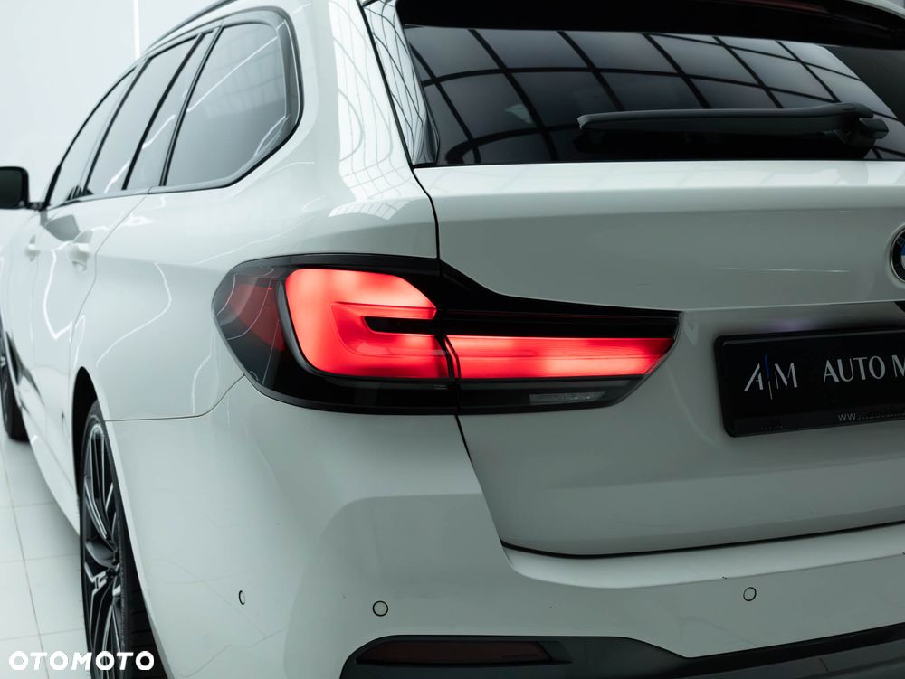 BMW Seria 5 530i xDrive M Sport Edition - 10