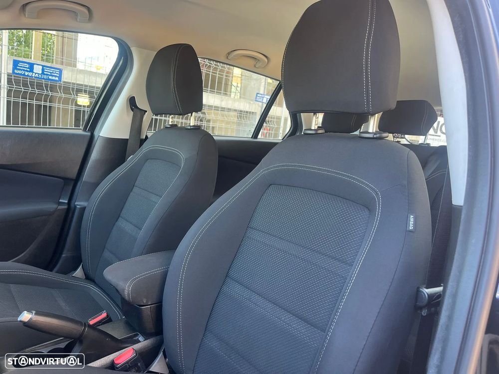 Fiat Tipo Station Wagon 1.3 M-Jet Lounge - 23