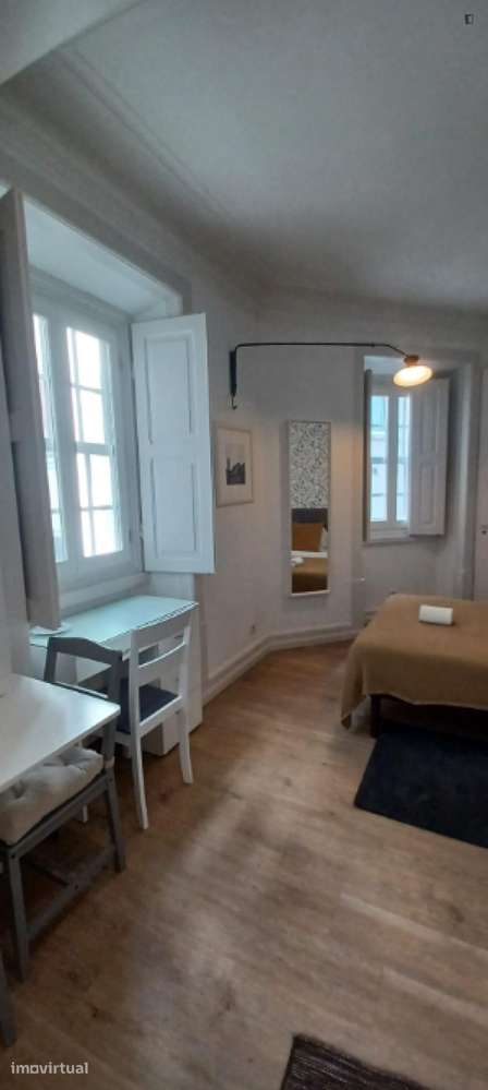 Estúdio - localizado em Baixa Coimbra - Grande imagem: 4/11