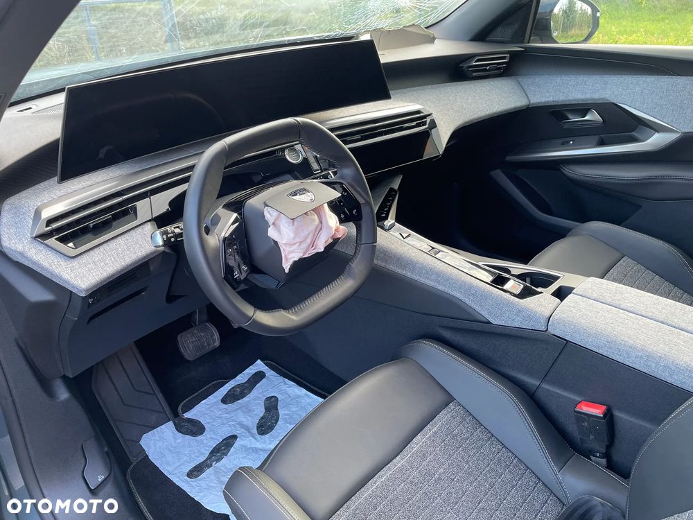 Peugeot 5008 Hybrid 136 e-DSC Allure Pack - 10