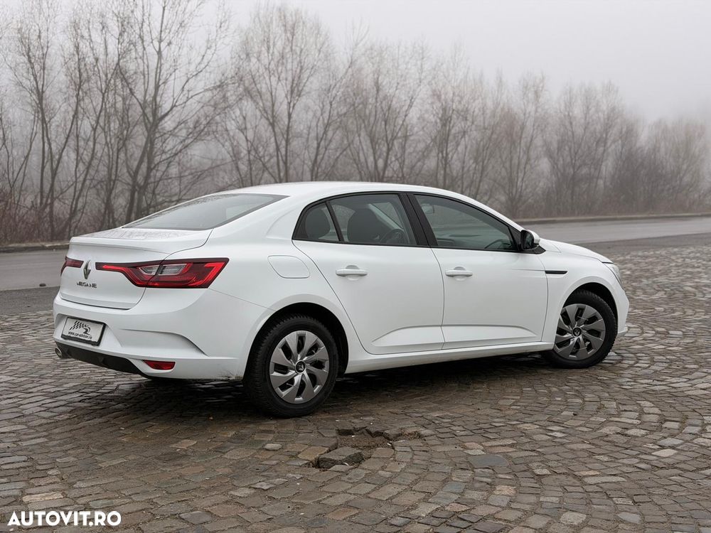 Renault Megane TCe Business - 3