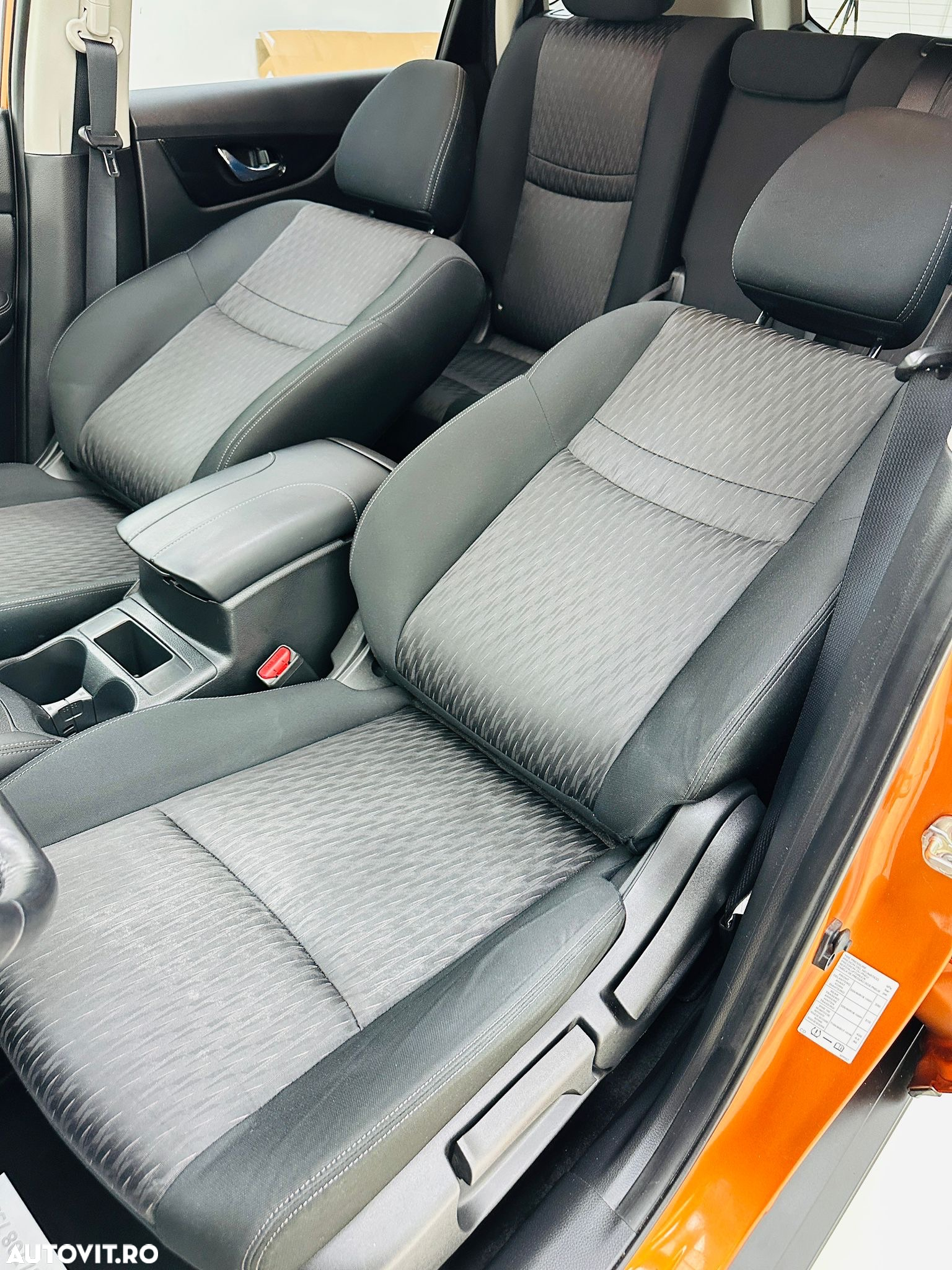 Nissan X-Trail - 25