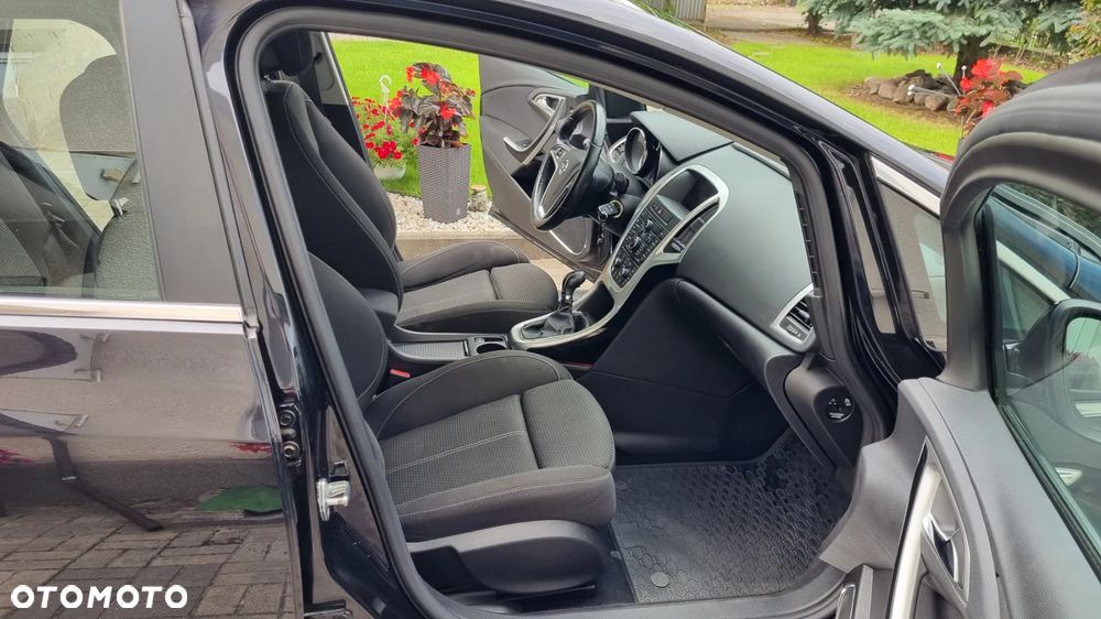 Opel Astra 1.4 Turbo - 11