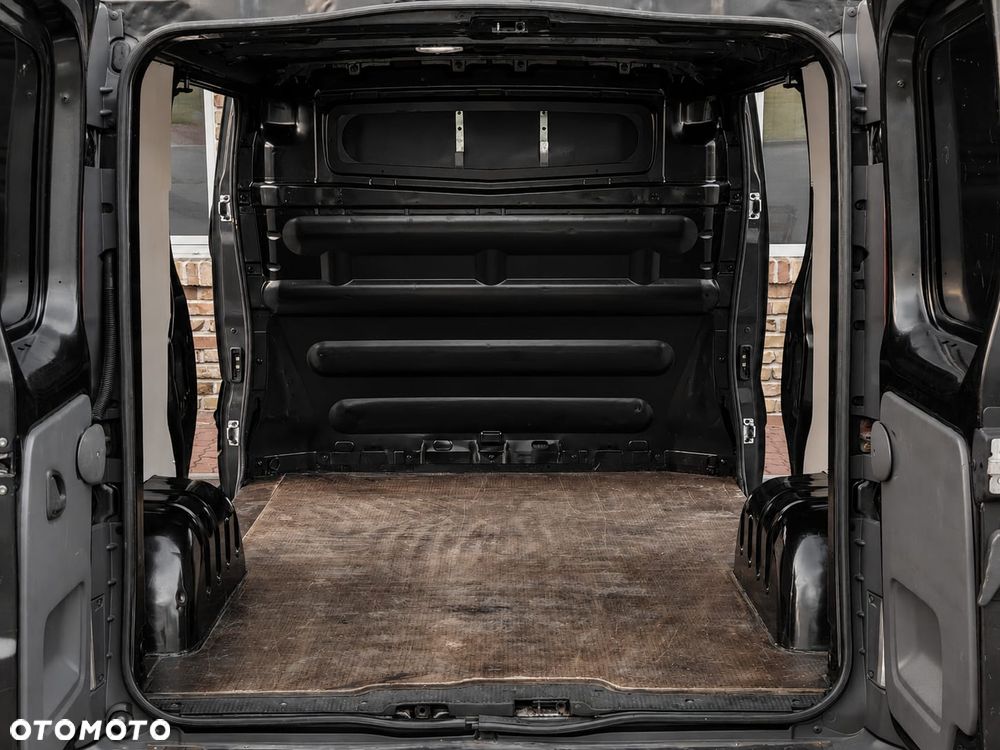 Opel VIVARO - 14