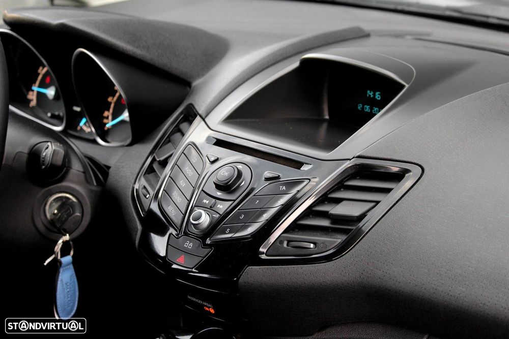 Ford Fiesta 1.0 T EcoBoost Titanium PowerShift - 17