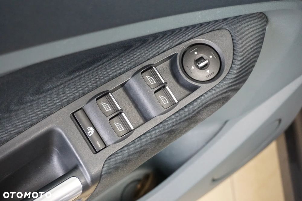 Ford C-MAX 1.6 FF Ambiente - 36