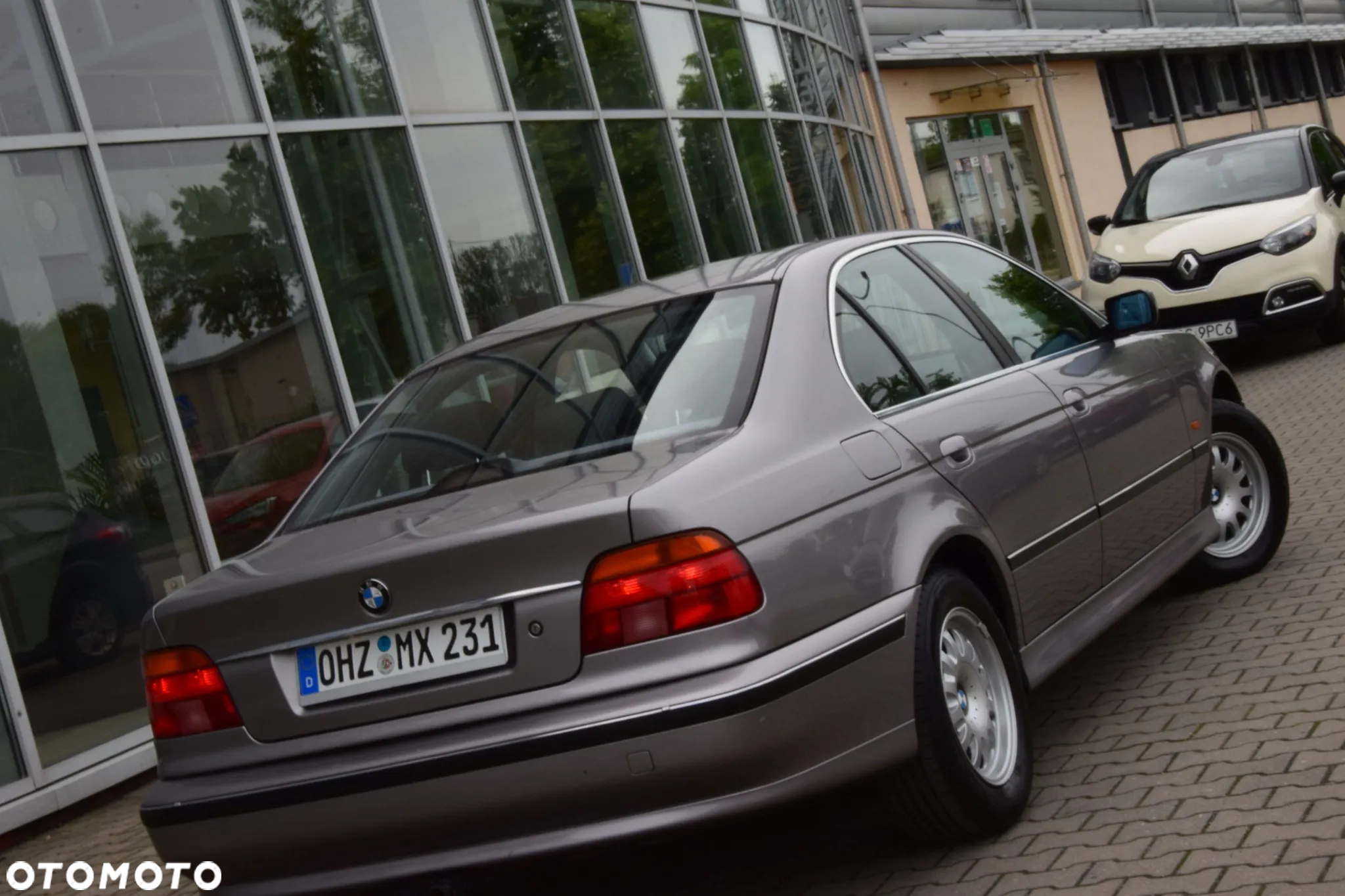 BMW Seria 5 523i - 6