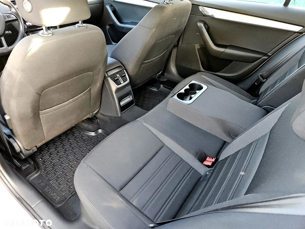 Skoda Octavia 2.0 TDI Edition - 17