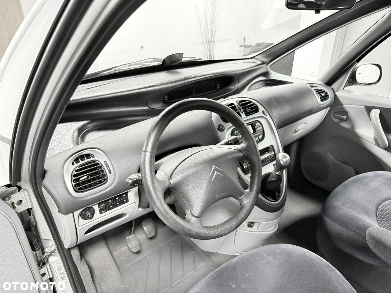 Citroën Xsara Picasso 1.8i SX Plus Top-Edition - 17