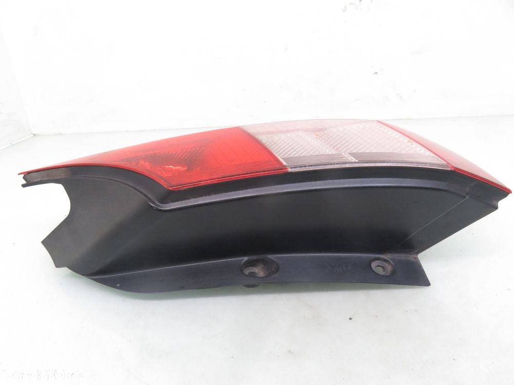 LAMPA PRAWA TYLNA RENAULT SCENIC II 8200127702A 2SK00865902 - 6