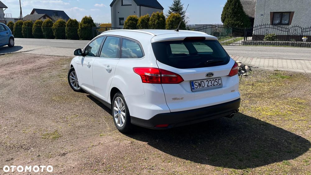 Ford Focus ver-1-5-ecoboost-start--stopp--system-sport - 6