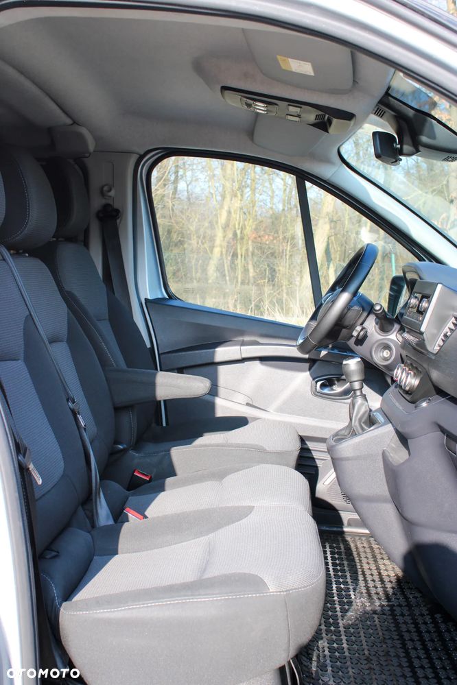 Renault Trafic - 22
