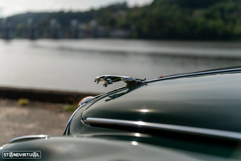 Jaguar MK II - 11