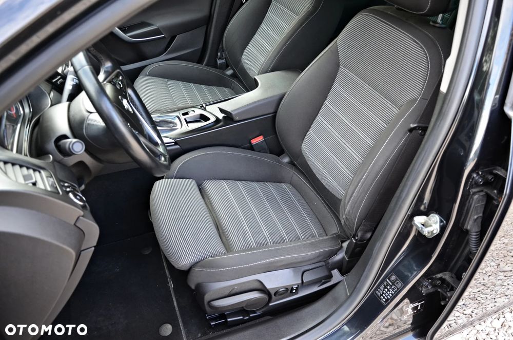 Opel Insignia - 30