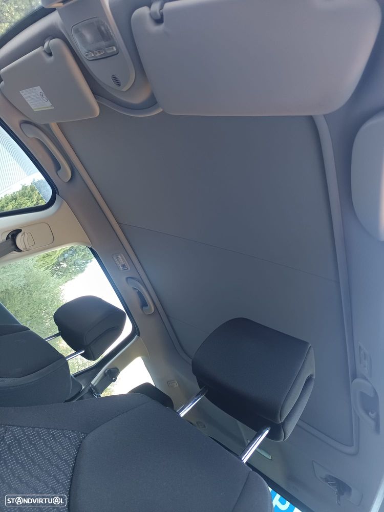 Peugeot 308 SW - 10