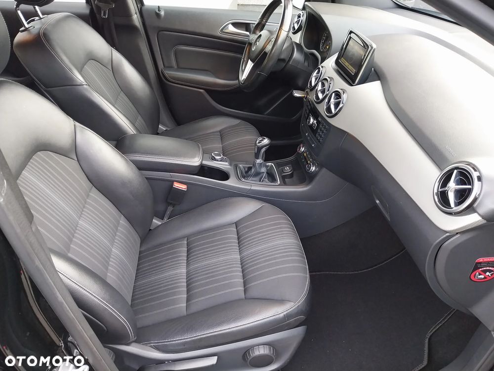 Mercedes-Benz Klasa B 180 BlueEFFICIENCY Edition Style - 7