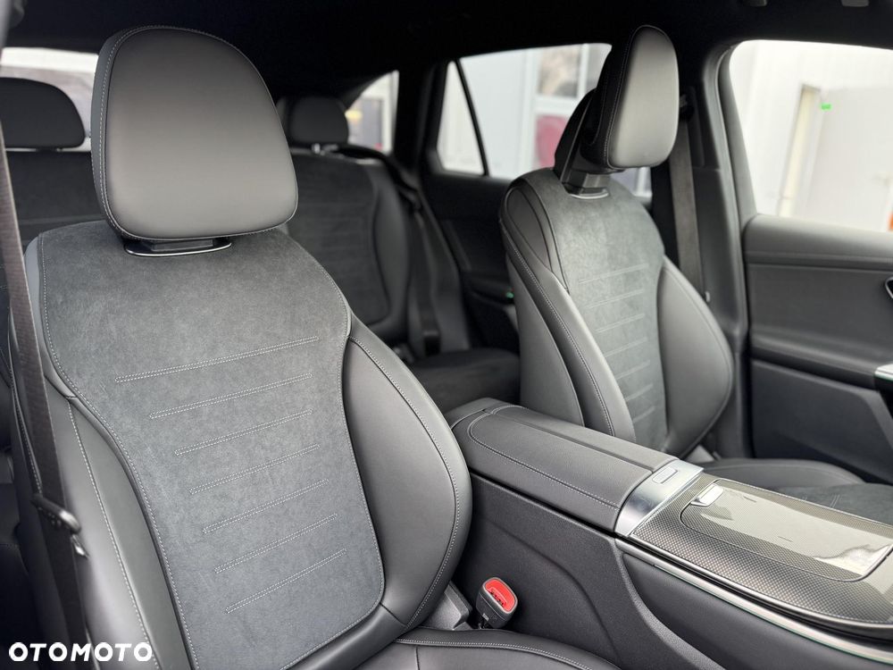 Mercedes-Benz GLC 300 de PHEV 4-Matic AMG Line - 12