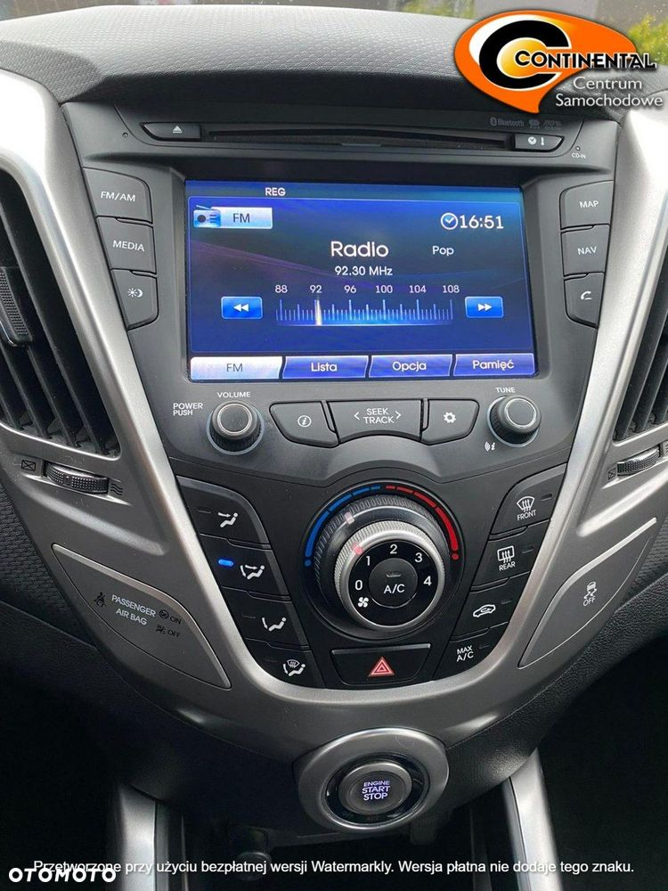 Hyundai Veloster - 10