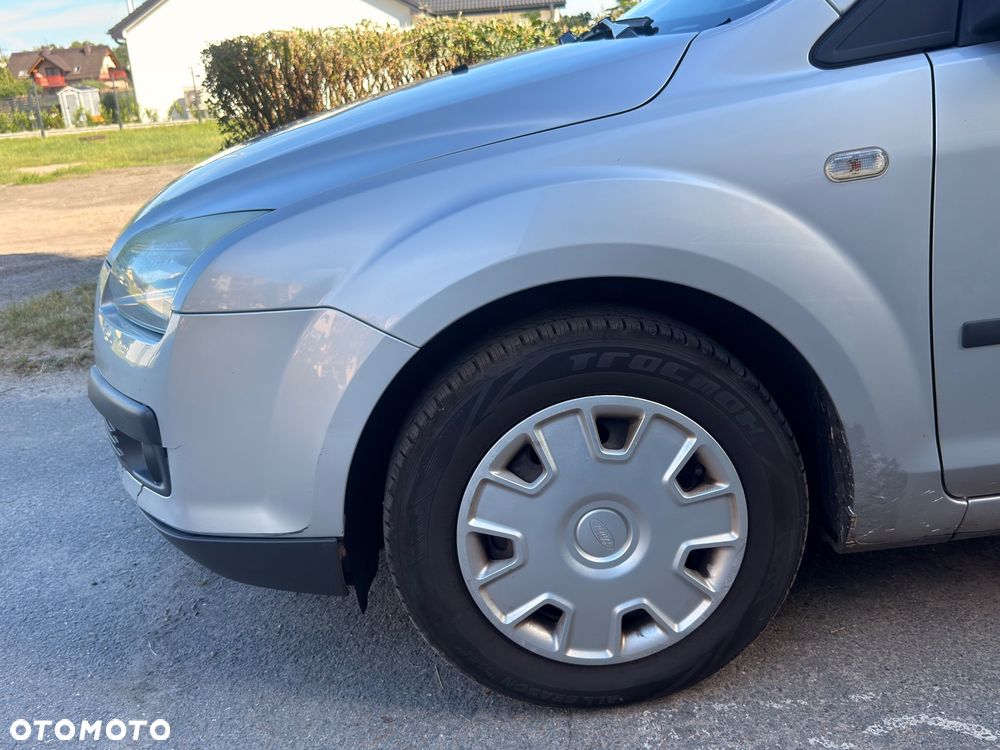 Ford Focus 1.6 Comfort - 26