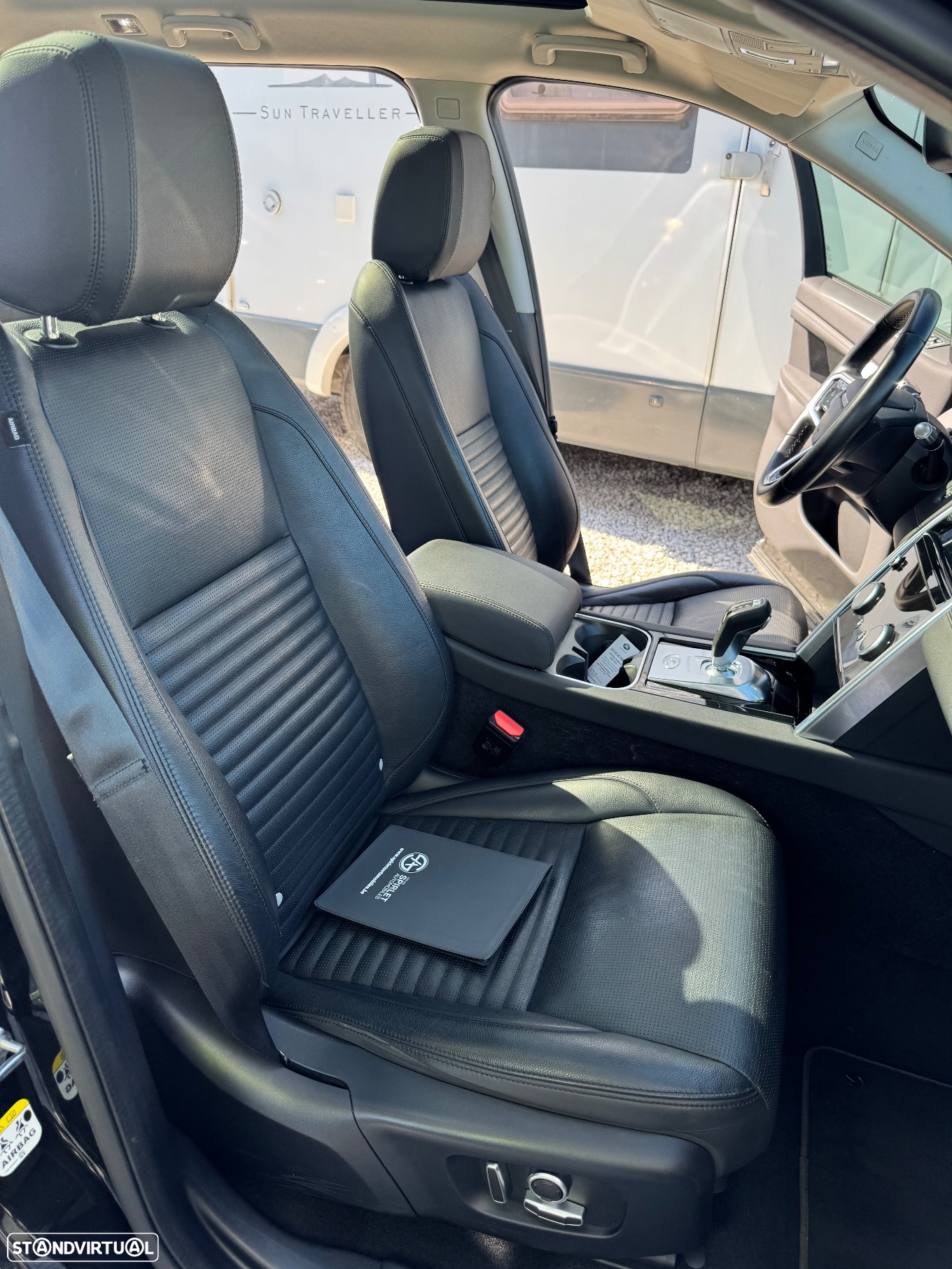 Land Rover Discovery Sport 1.5 I3 P300e AWD R-Dynamic HSE - 46