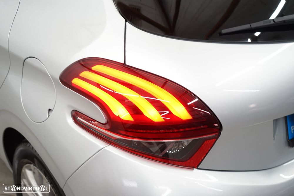 Peugeot 208 1.6 BlueHDi Active - 14