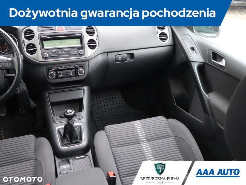 Volkswagen Tiguan - 10