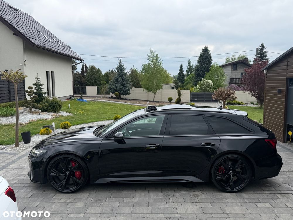 Audi RS6 Avant - 17