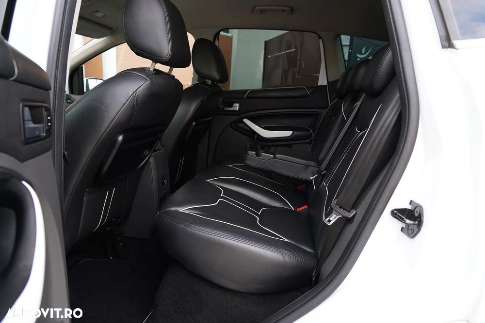 Ford Kuga 2.0 TDCi 4WD Individual - 13