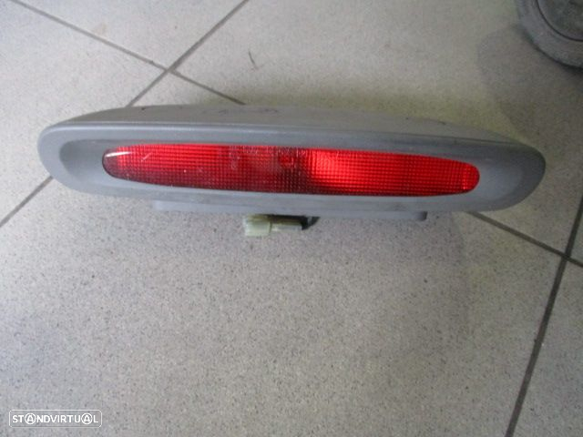 Farol Tras 927504A0 HYUNDAI H1 2002 4P 3 STOP KOREA HYUNDAI H1 1998 2.5D 80CV 4P BRANCO 3 STOP  KOREA - 2
