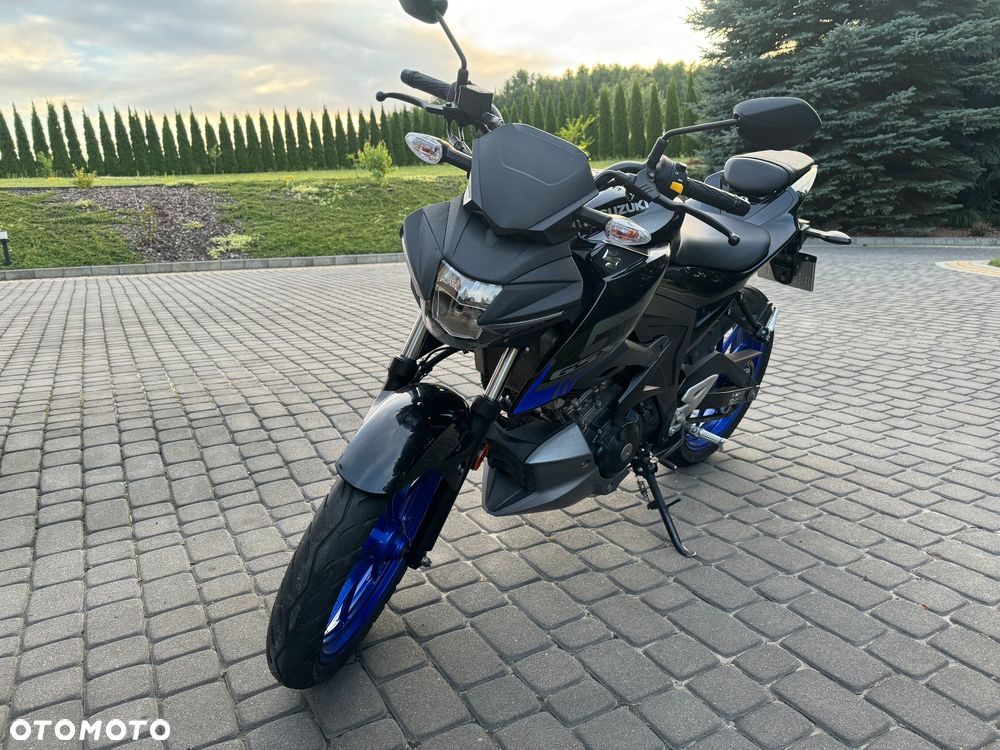 Suzuki GSX - 8