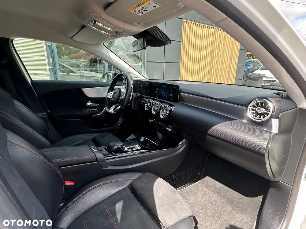 Mercedes-Benz Klasa A 250 7G-DCT AMG Line - 40