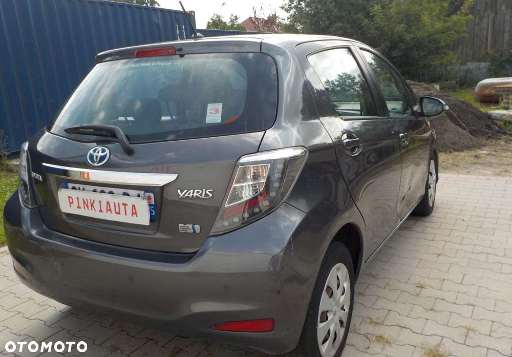 Toyota Yaris Hybrid 100 Dynamic EU6 - 14