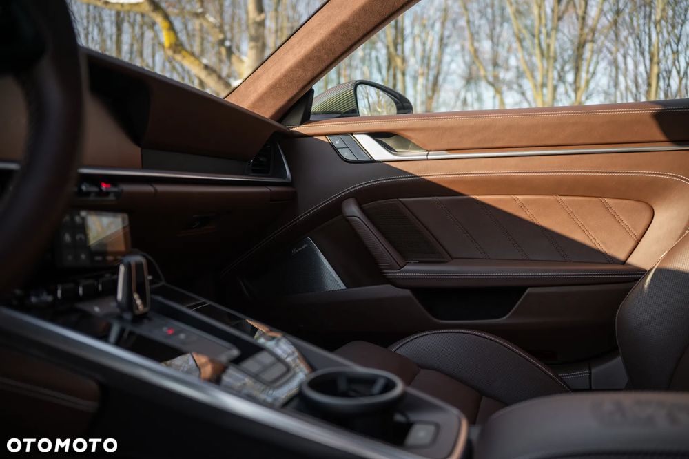 Porsche 911 Turbo S - 34