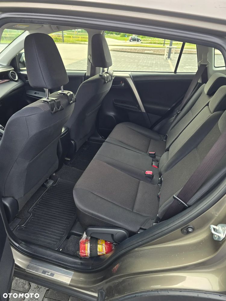 Toyota RAV4 - 8