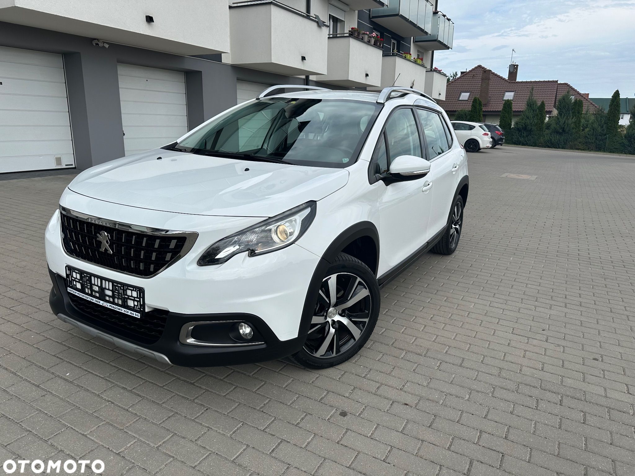 Peugeot 2008 1.6 BlueHDi Allure - 1