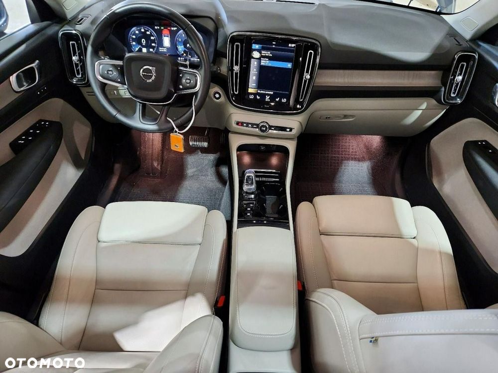 Volvo XC 40 T5 AWD Inscription - 8