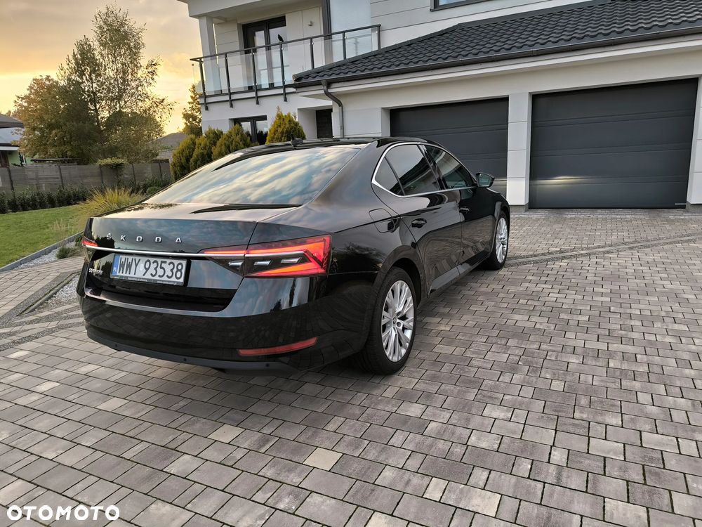 Skoda Superb 2.0 TDI SCR Style DSG - 3