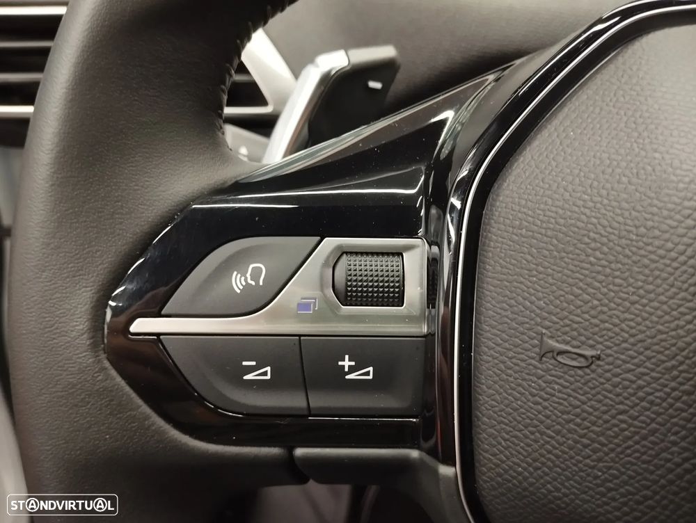 Peugeot 5008 1.2 PureTech Allure EAT8 - 21