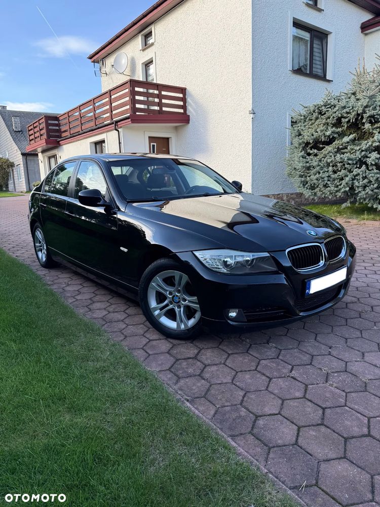 BMW Seria 3 318i - 1