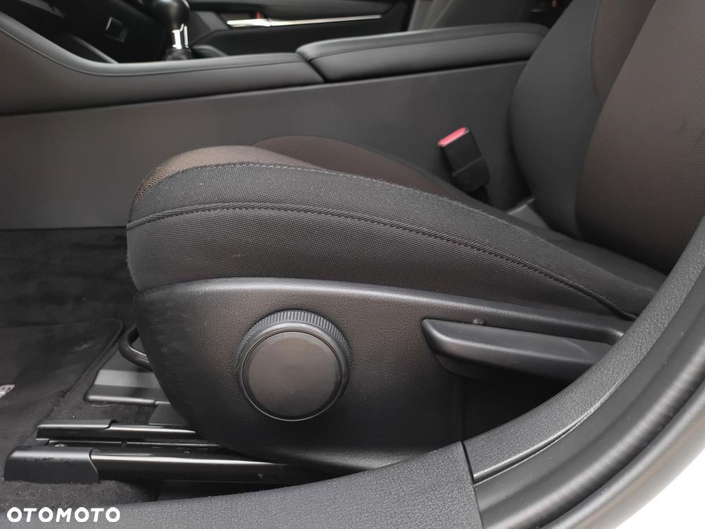 Mazda 3 - 25