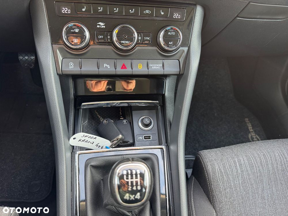 Skoda Karoq 2.0 TDI SCR 4x4 Sportline - 19