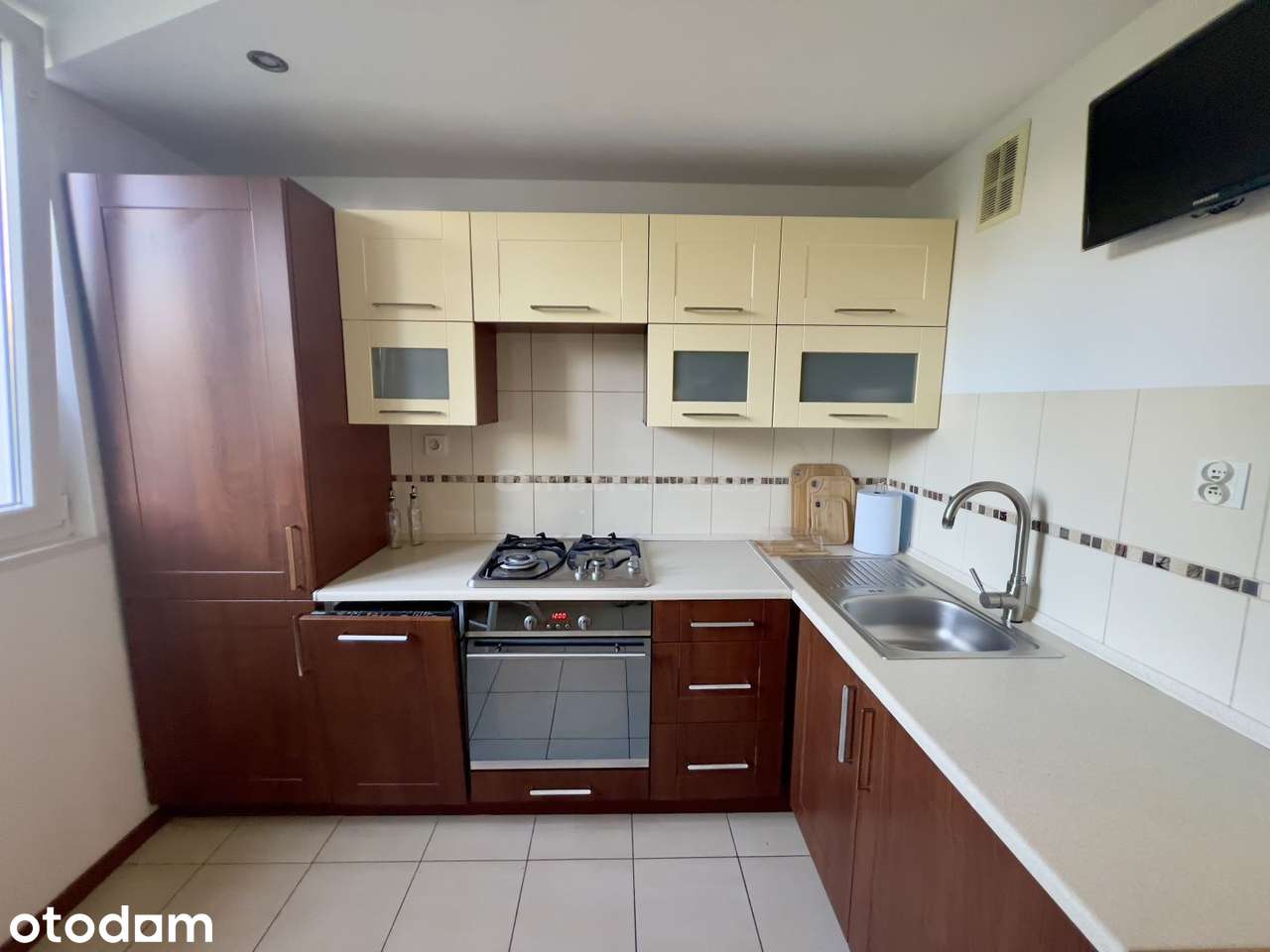 2-pokoje  48 m²  200 m od metra Imielin  balkon