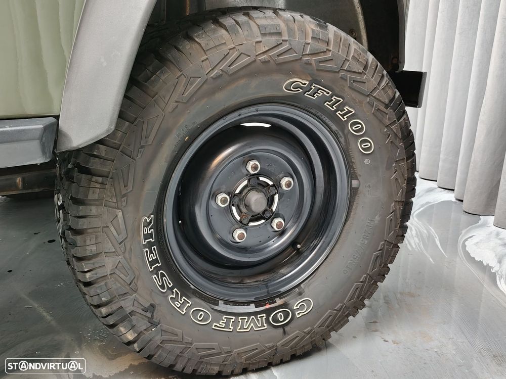 Land Rover Defender 130 - 23