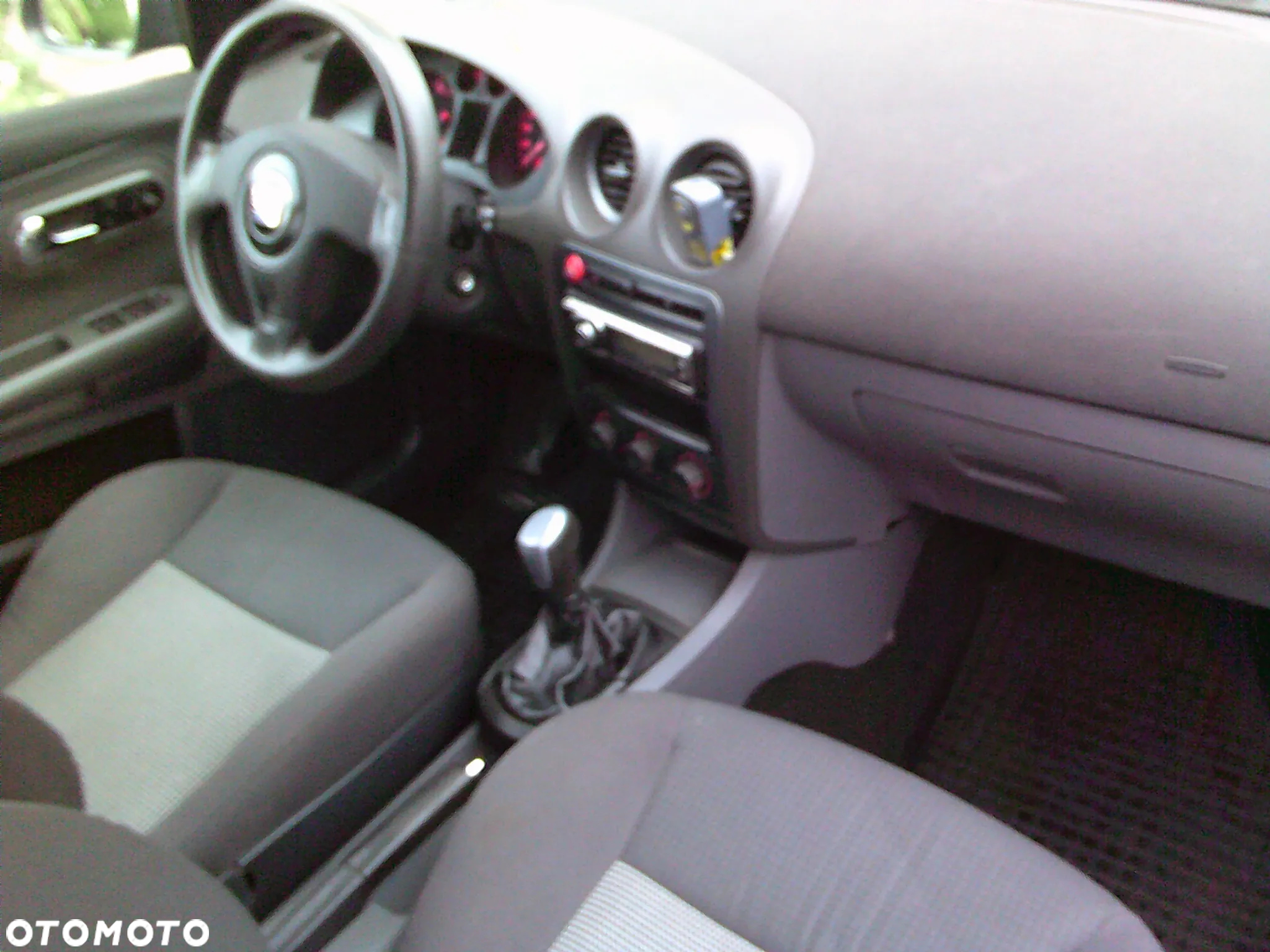 Seat Ibiza 1.4 16V Reference - 18