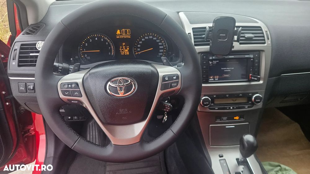 Toyota Avensis 1.8 Multidrive S Executive - 9