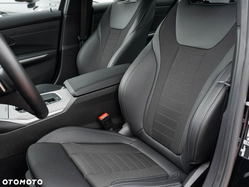 BMW Seria 3 318i - 12