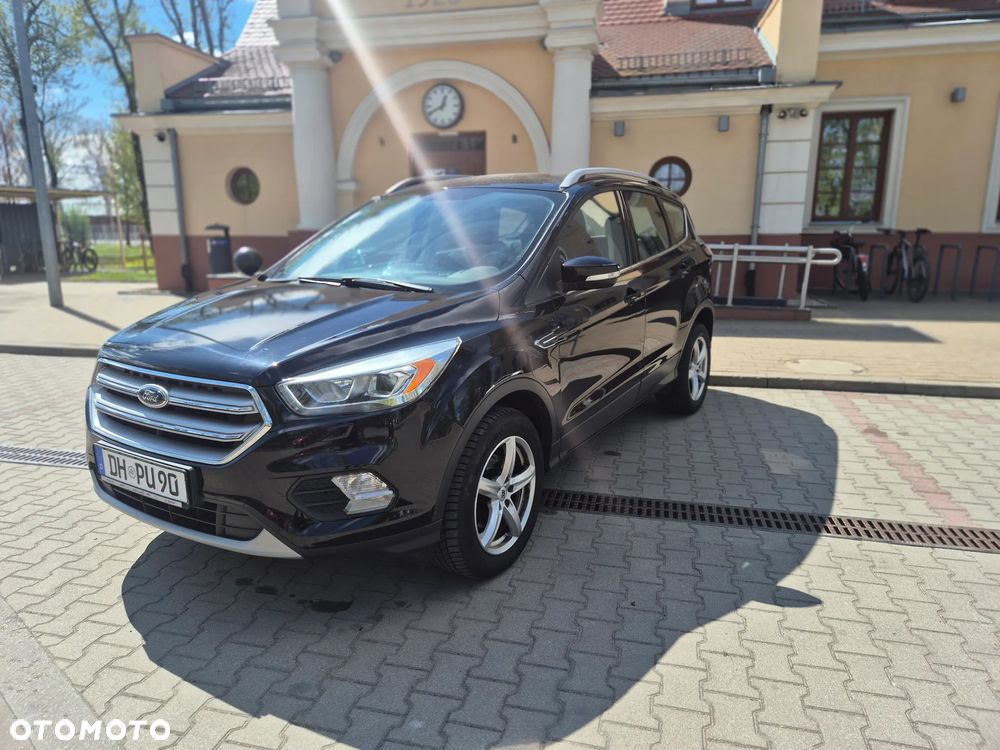 Ford Kuga 1.5 EcoBoost 2x4 Titanium - 5