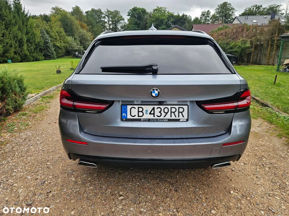 BMW Seria 5 520d xDrive Sport - 2