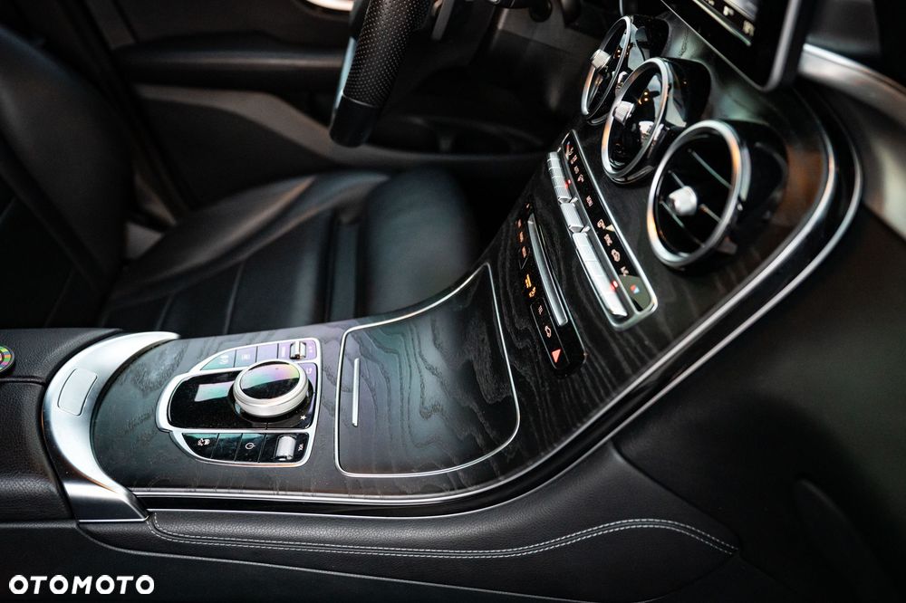 Mercedes-Benz GLC - 31