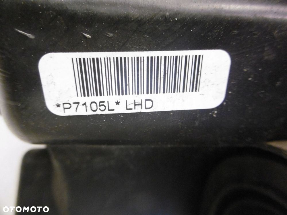 TOYOTA COROLLA VERSO 07/09r - lampa przednia lewa - 9